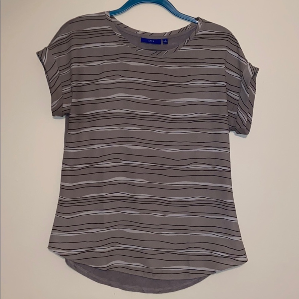 Apt 9 t-shirt